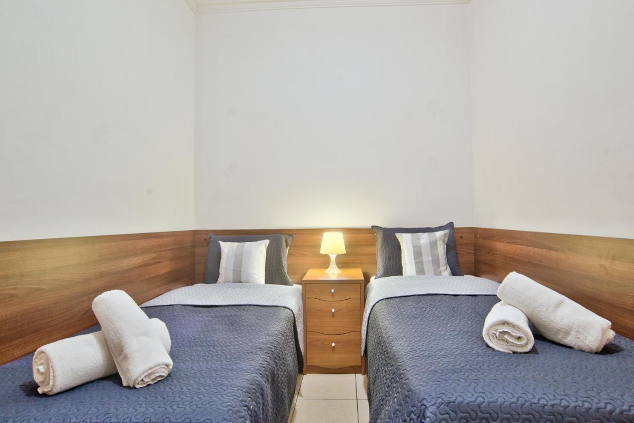 Morina Court - St Julians Seaside Bliss Apartments And Penthouse By Shortletsmalta Saint Julian's Екстериор снимка